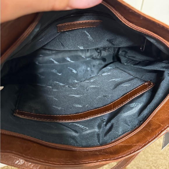 NWT Ashwood Leather Adjustable Crossbody Bag Purse - Picture 5 of 6